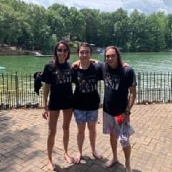 Meet your Posher, Kayla - Picture 7 of 10